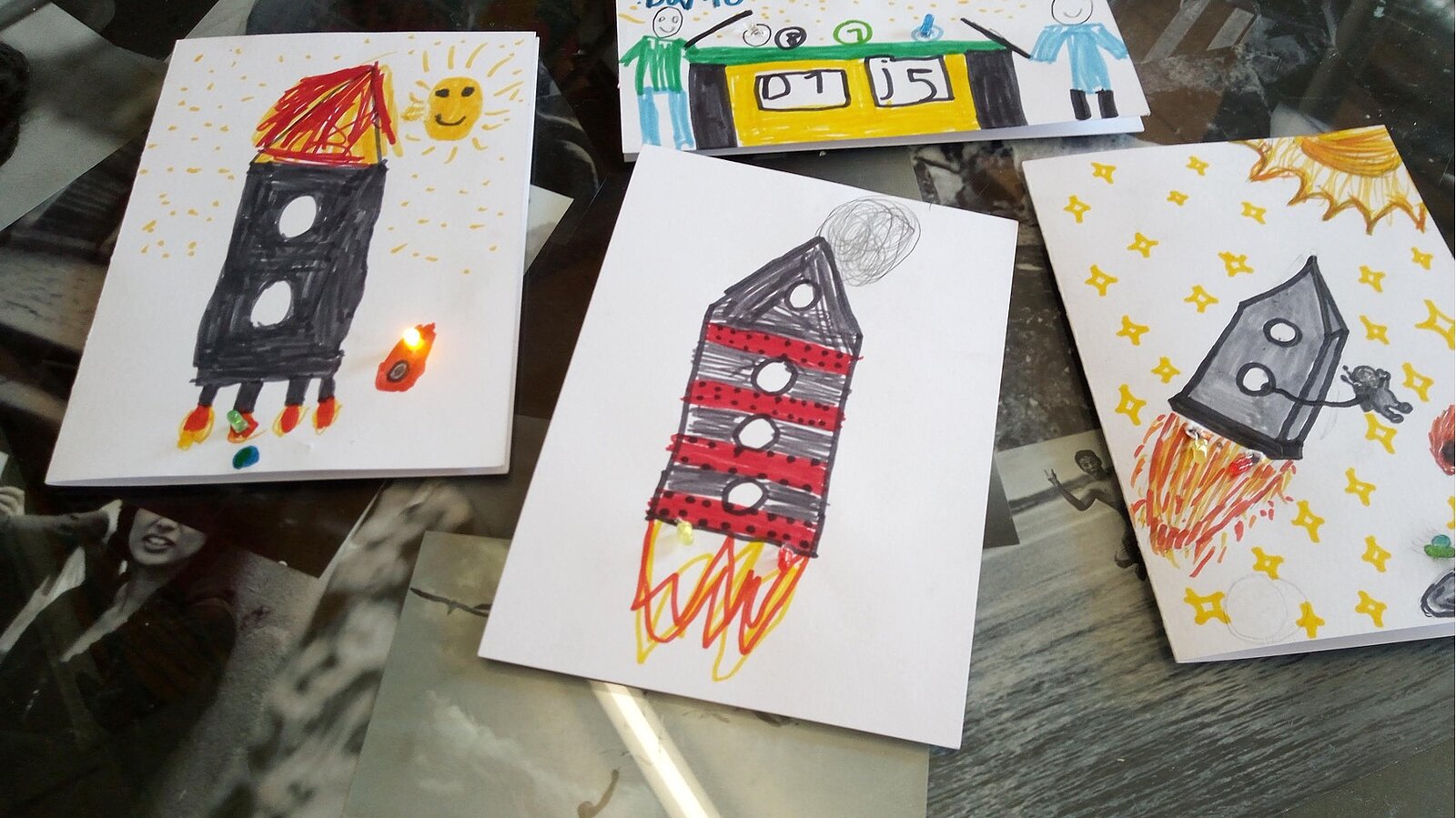 Zeichnungen von Raketen