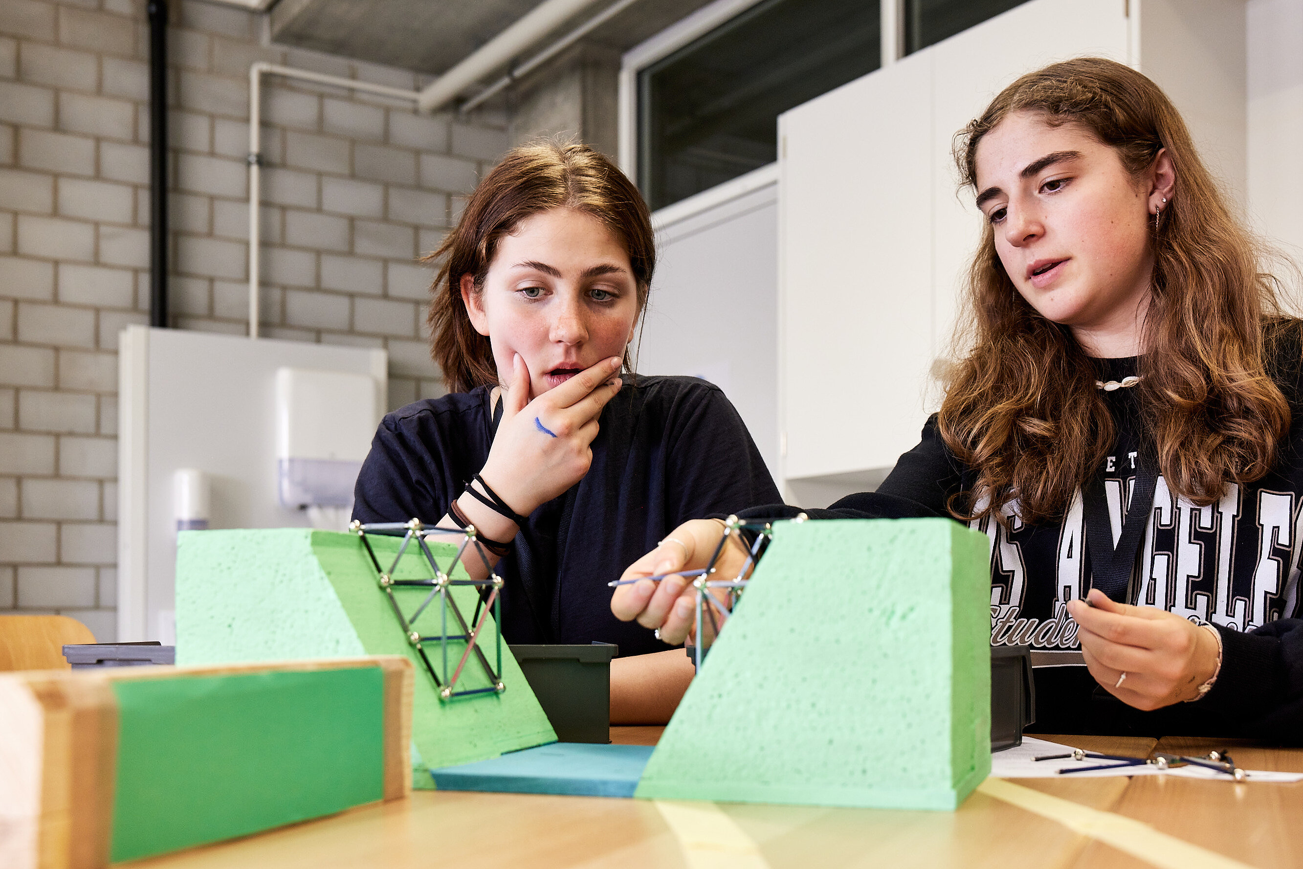 Science and You(th) Wissenschaft hört dir zu Science et Cité